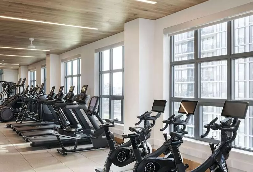 ホテル Roost Tampa