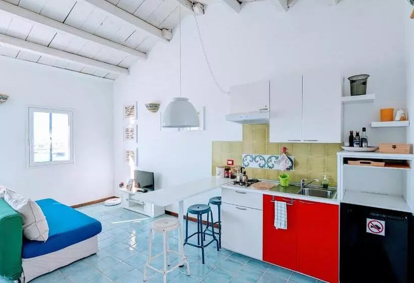 Le Dimore Del Pescatore Nel Porto Di Sciacca   La Nica