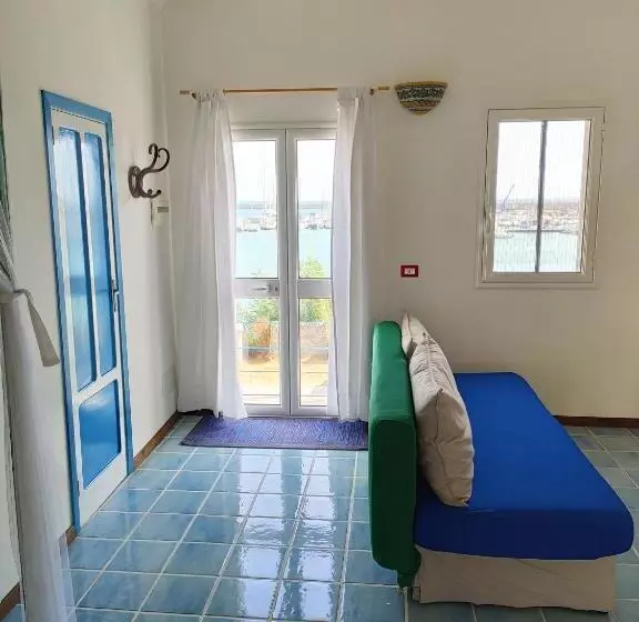 Le Dimore Del Pescatore Nel Porto Di Sciacca   La Nica