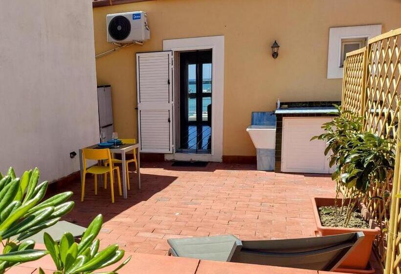 Le Dimore Del Pescatore Nel Porto Di Sciacca   La Nica