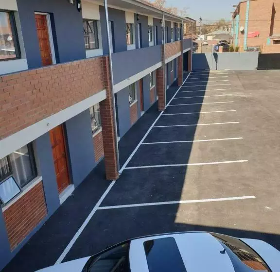 ペンション Platinum Guesthouse Kempton Park