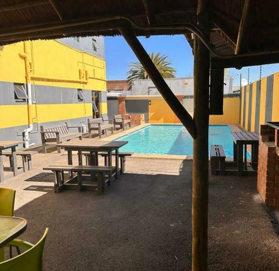 פנסיון Platinum Guesthouse Kempton Park