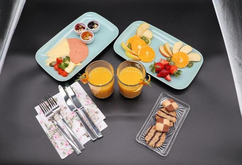 פנסיון Seidenstrasse Hotel & Restaurant