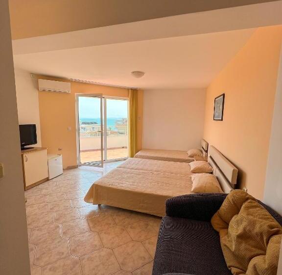 Hotelli хотел кристал