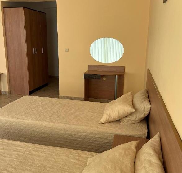 هتل хотел кристал