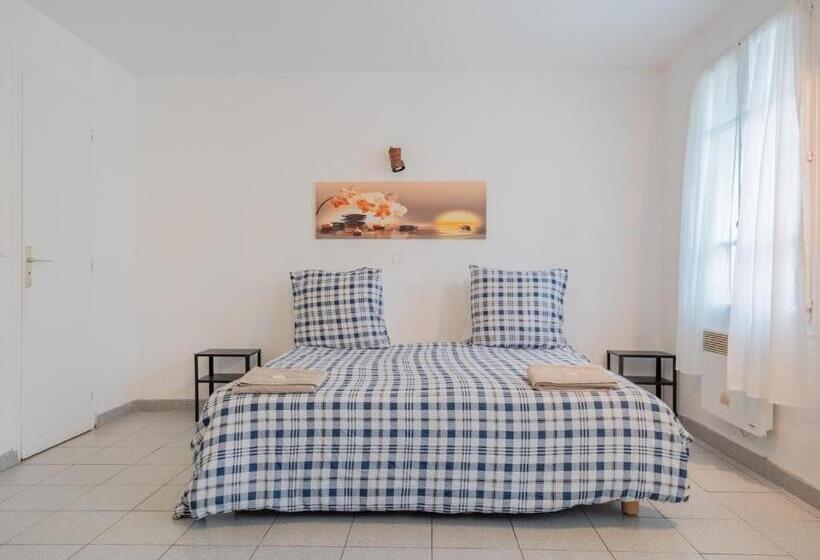 ホテル Auberge De Calendal