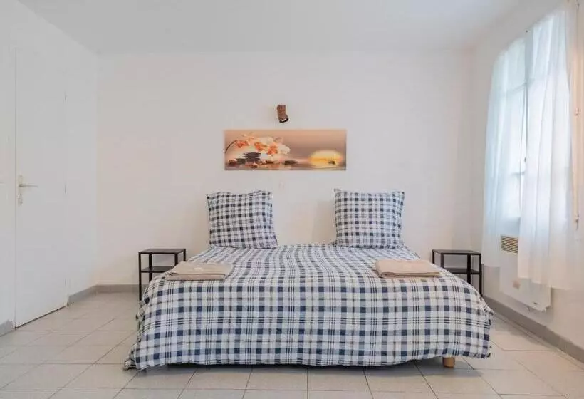 ホテル Auberge De Calendal