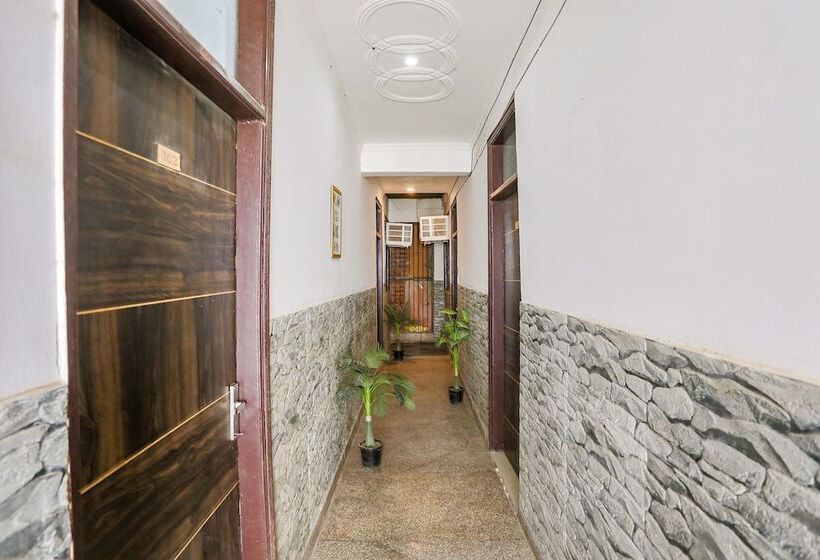 בית מלון כפרי Fabexpress Dream Town