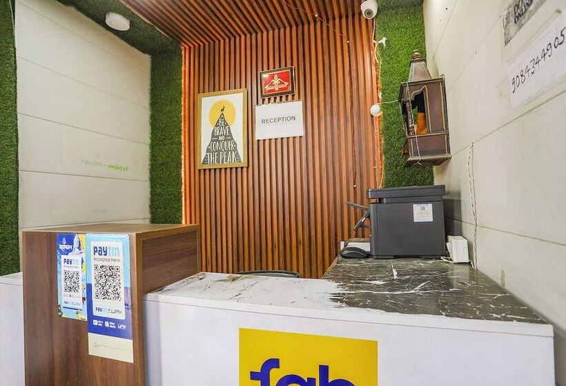 בית מלון כפרי Fabexpress Dream Town