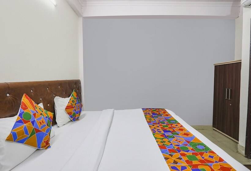 בית מלון כפרי Fabexpress Dream Town