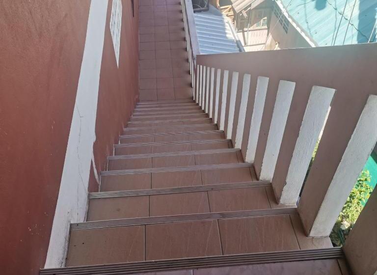 Otel Haadrin Village Fullmoon