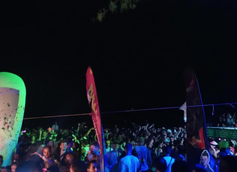 Otel Haadrin Village Fullmoon