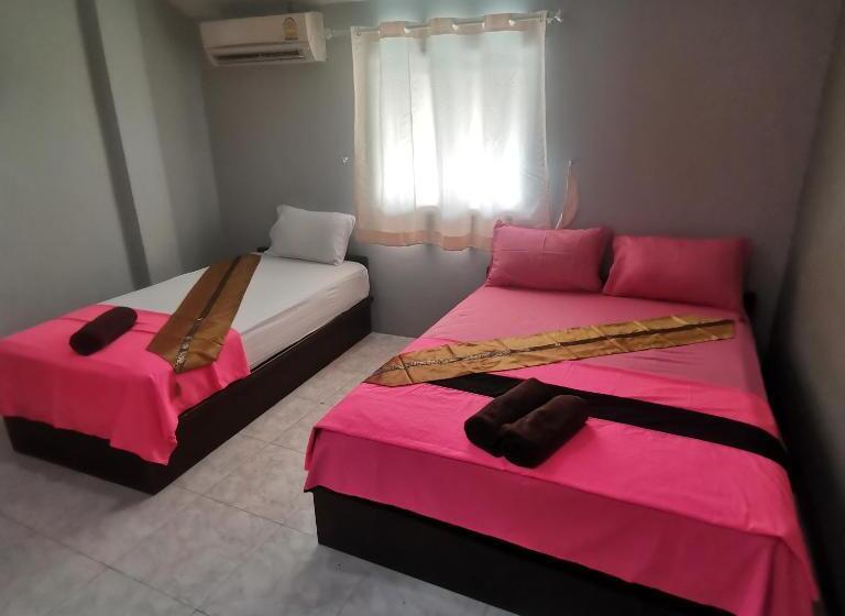 Otel Haadrin Village Fullmoon