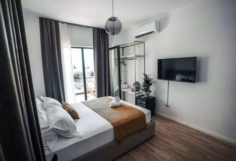 Hotelli Mia Marine Rooms