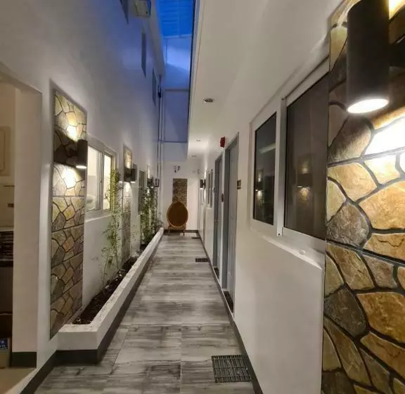 My Stay Hotel   Near Sm Mall  1 Min Walk