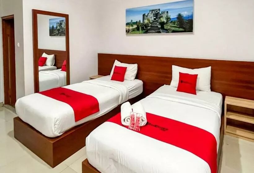 Reddoorz Plus @ Grand Tabona Hotel Ternate
