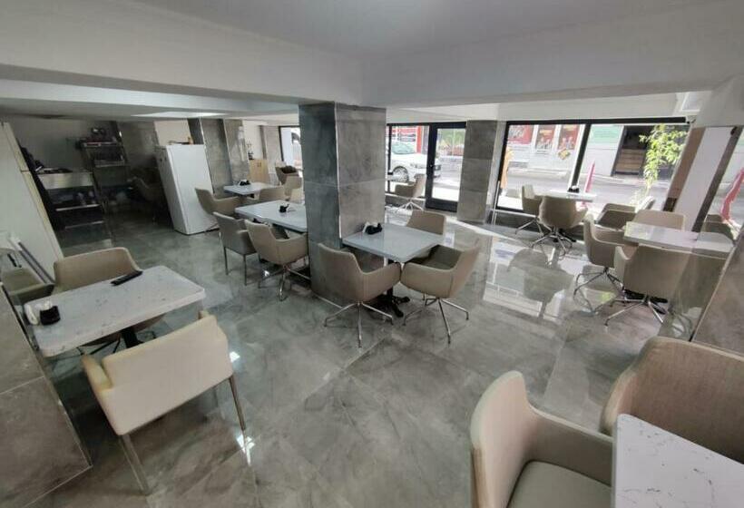 Ada Feli̇ci̇ty Otel