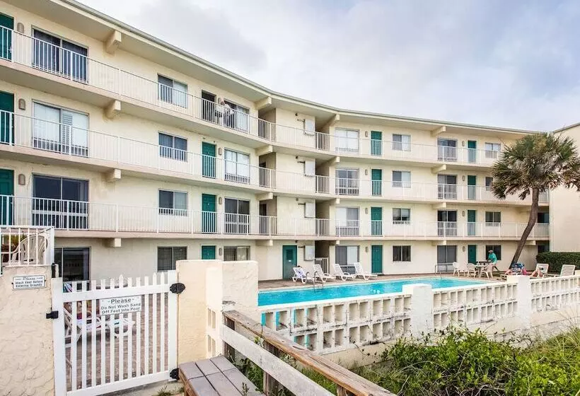 Aqua Villa #105 Beachside 2 Bedroom Condo