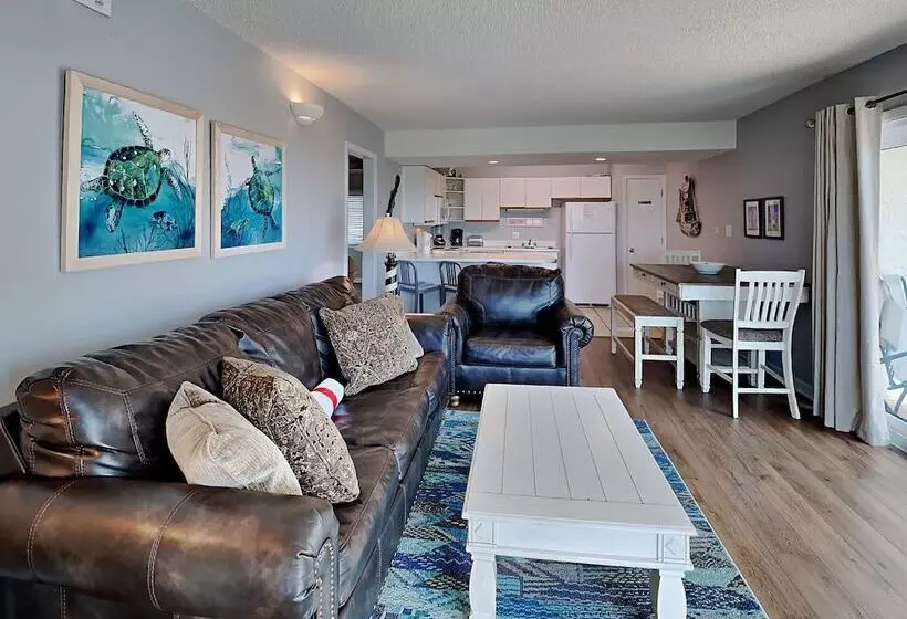 Aqua Villa #105 Beachside 2 Bedroom Condo
