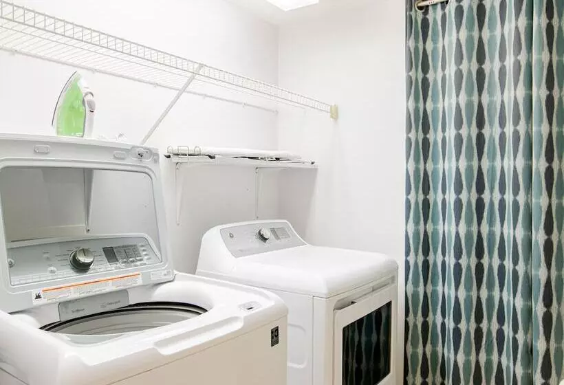 Beach Colony East By Southern Vacation Rentals