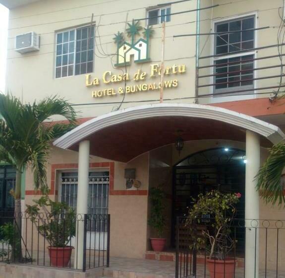 فندق & Bungalows La Casa De Fortu