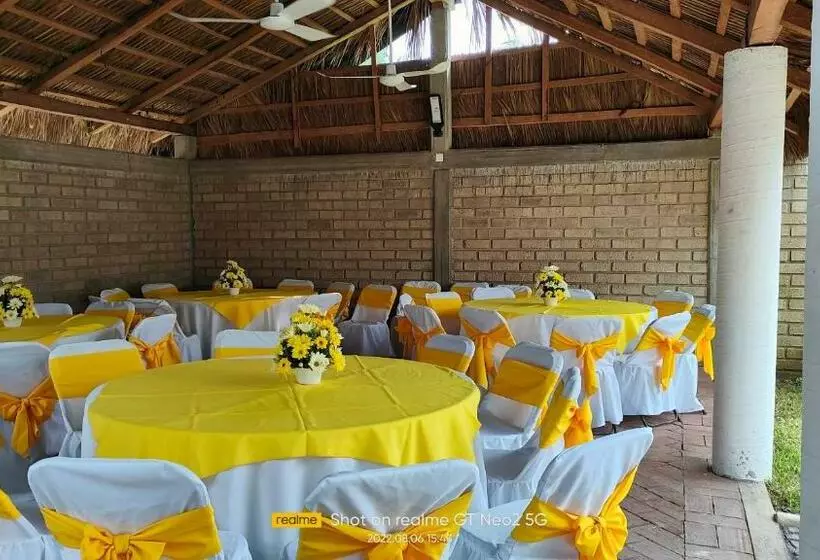 Hotelli & Bungalows La Casa De Fortu