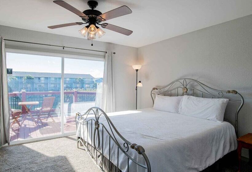 Moonlight Beach Villa By Southern Vacation Rentals