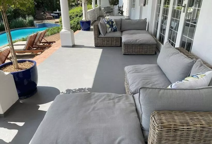 Aamiaismajoitus (B&B) Mirabelle Guesthouse