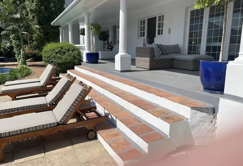 Aamiaismajoitus (B&B) Mirabelle Guesthouse