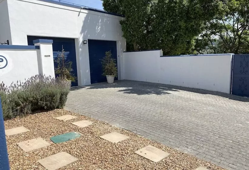 Aamiaismajoitus (B&B) Mirabelle Guesthouse