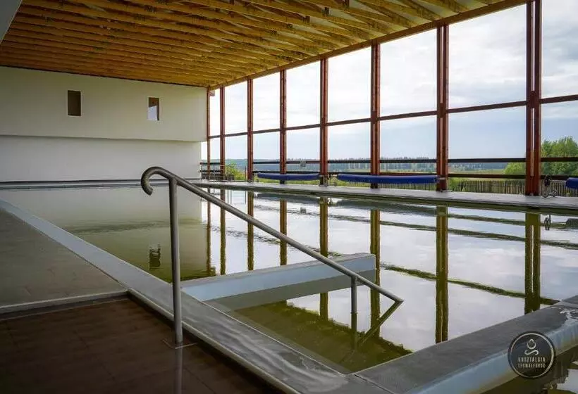 ベッドアンドブレックファースト Nosztalgia Resort