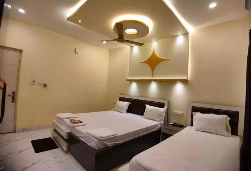 ホテル Hindusthan Inn   On Beach