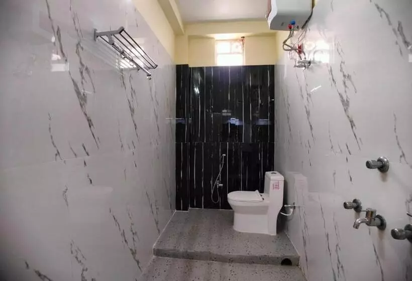 ホテル Hindusthan Inn   On Beach