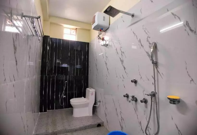 ホテル Hindusthan Inn   On Beach