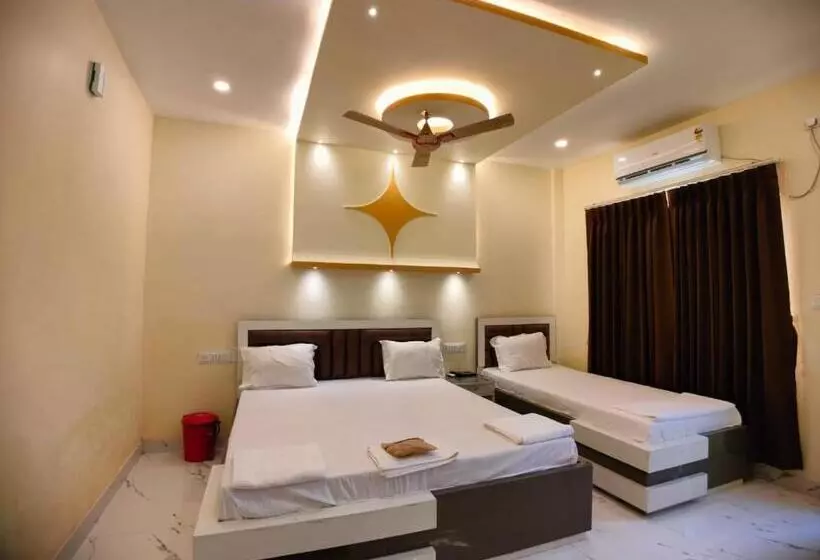 ホテル Hindusthan Inn   On Beach