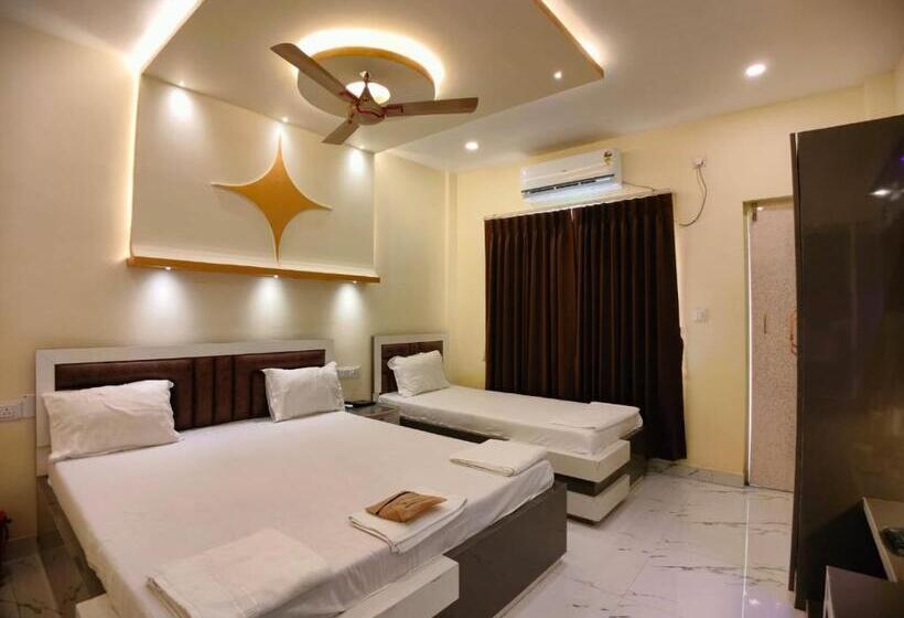 هتل Hindusthan Inn On Beach