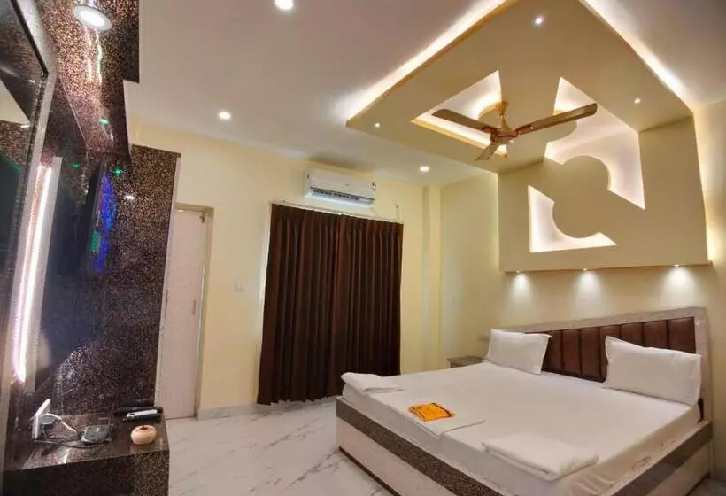 ホテル Hindusthan Inn   On Beach