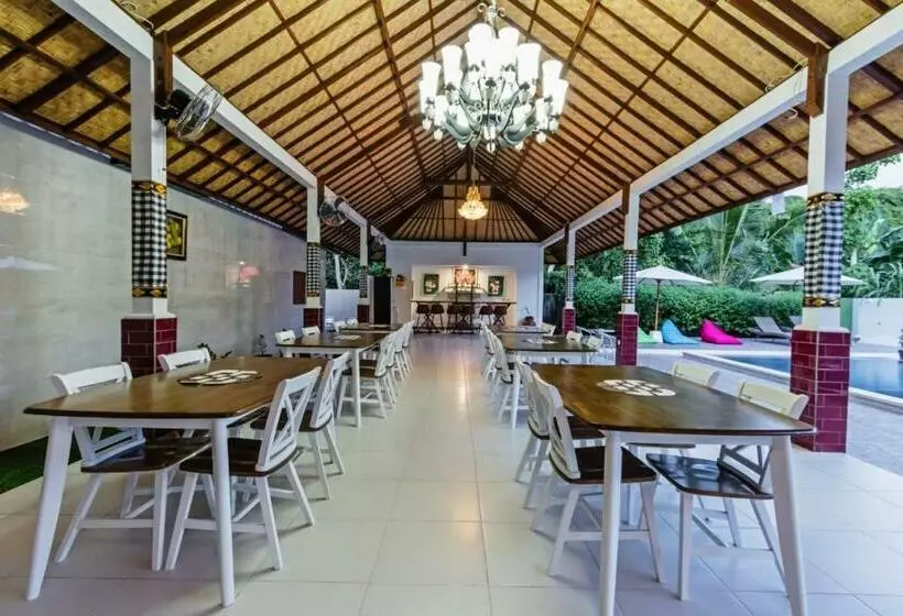 ホテル Kesari Glory Nusa Penida By Pramana Villas