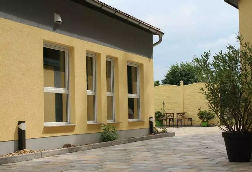 Hotelli /pension Rast& Ruh