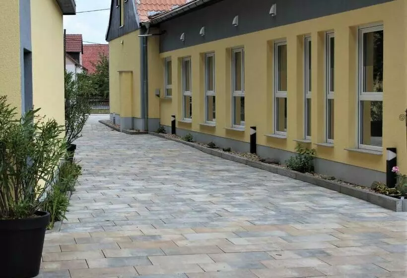 Hotelli /pension Rast& Ruh