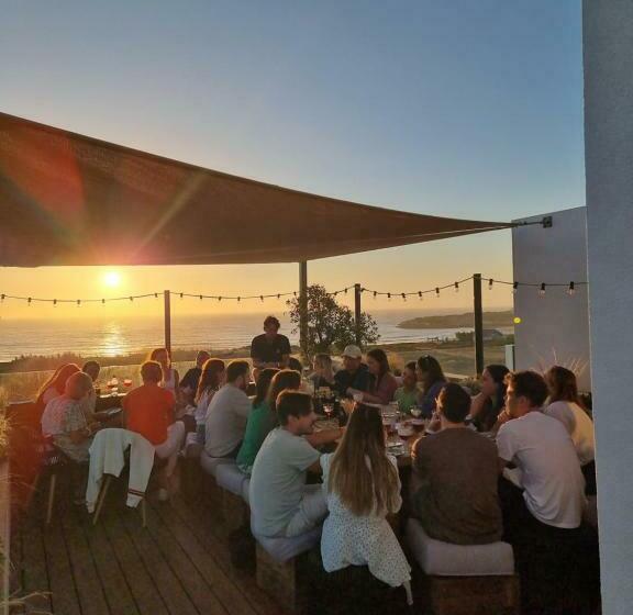 בית מלון כפרי The Salty Pelican Yoga & Surf Retreat