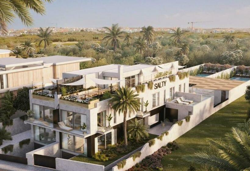 בית מלון כפרי The Salty Pelican Yoga & Surf Retreat