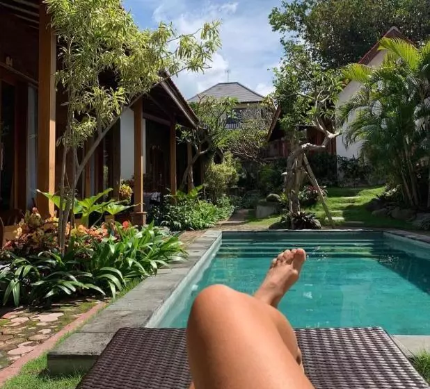 پانسیون Jinar Guest House