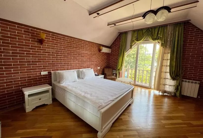 پانسیون Riva Seaside House