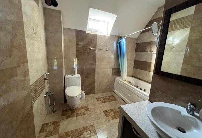 پانسیون Riva Seaside House