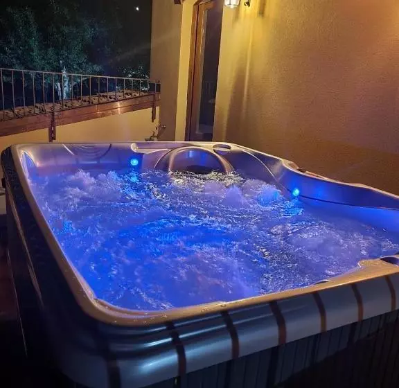Hotelli Agriturismo Il Casale