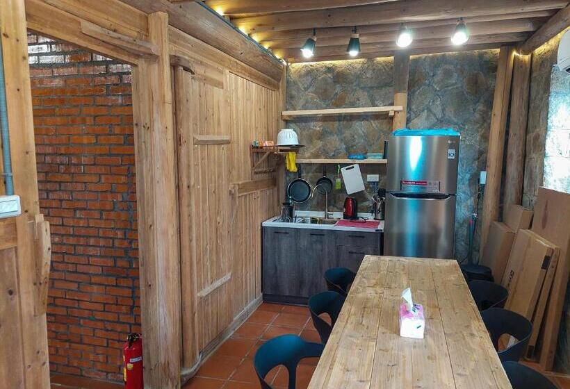 هتل کپسول 芹聚輕旅 Qinju Light Hostel