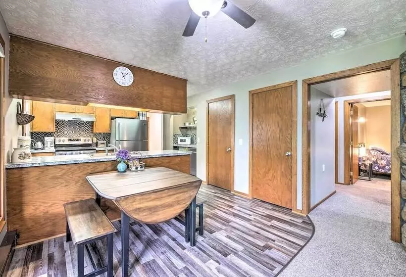 Mimis Place  ~ Ohio Countryside Duplex W/ Deck