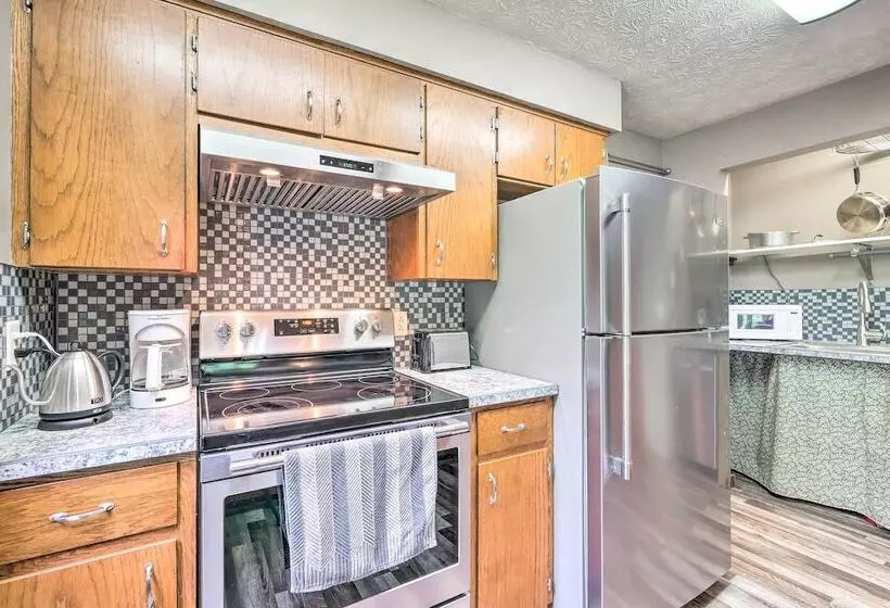 Mimis Place  ~ Ohio Countryside Duplex W/ Deck