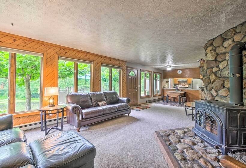 Mimis Place  ~ Ohio Countryside Duplex W/ Deck